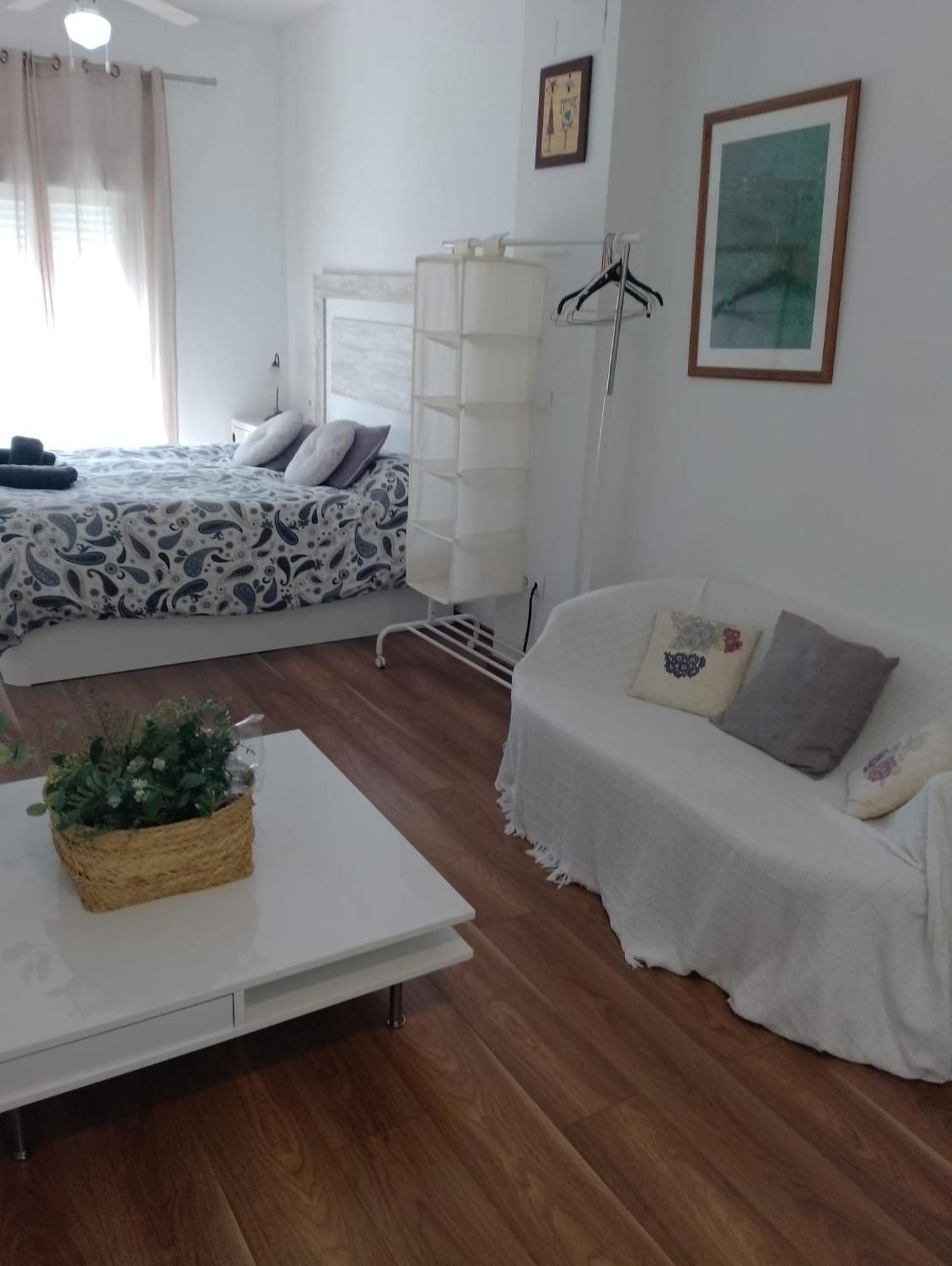 Loft House Triana Apartment เซบีญา ภายนอก รูปภาพ
